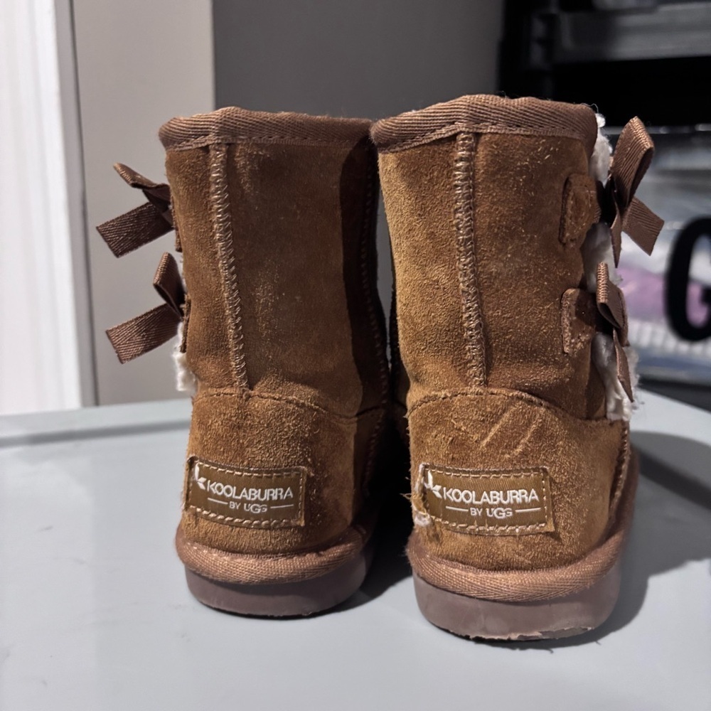 Chestnut Bow Suede Boots | Koolaburra by UGG Kids 8 - Picture 3 of 8
